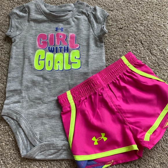 Size 3-6 months underarmour girls outfit - Picture 1 of 3